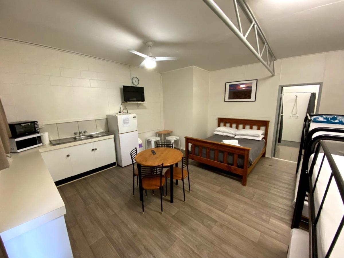 Bundaberg Park Village Esterno foto